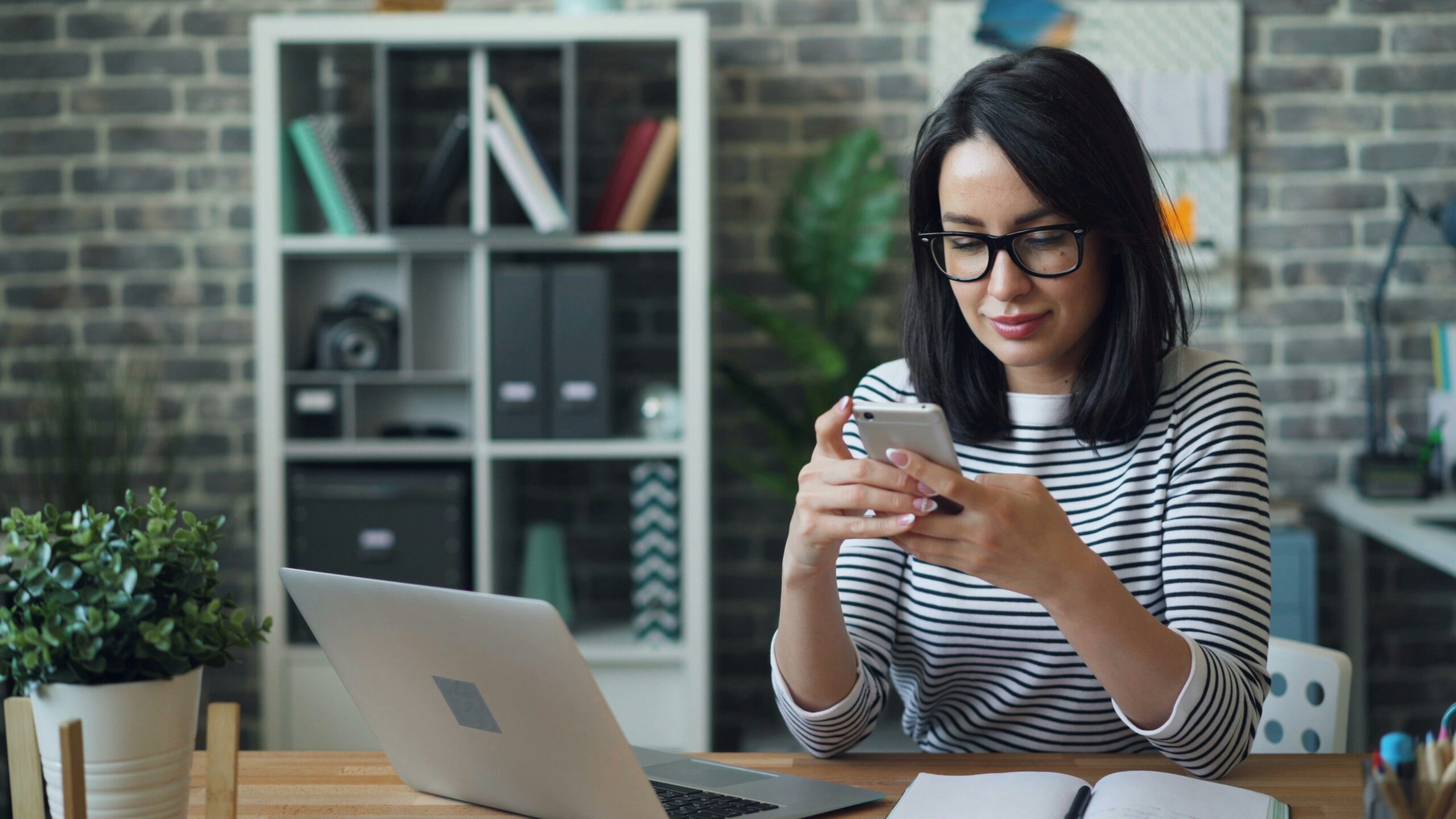 Excessive personal texting for a private side business whilst at work a valid ground for dismissal